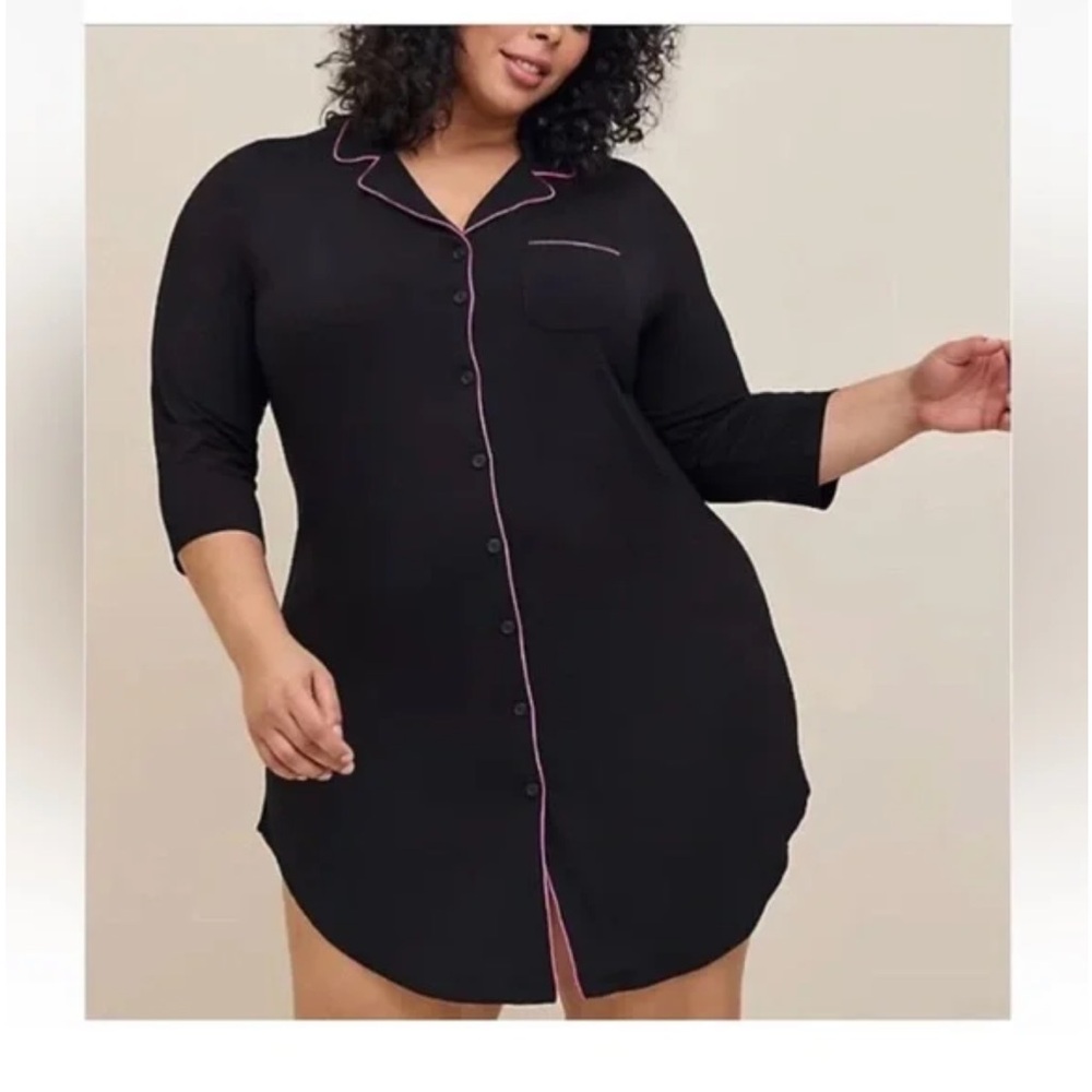 Torrid Women’s Black & Pink Super Soft Button Through Sleep Gown Plus Size 1